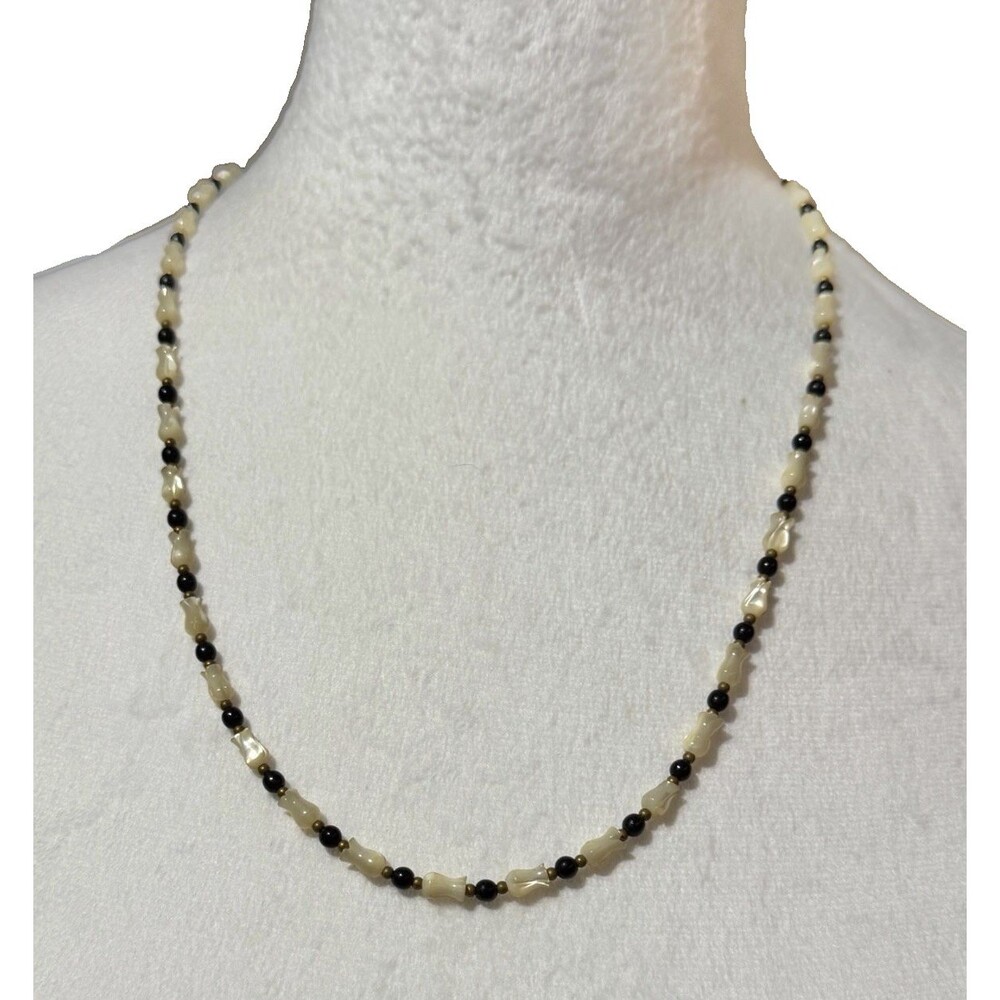 Vintage Polished White Stone & Black Onyx Bead Necklace